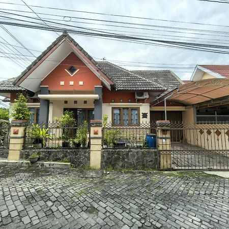 Mutiara Babarsari Homestay Jogja ยอกยาการ์ตา ภายนอก รูปภาพ