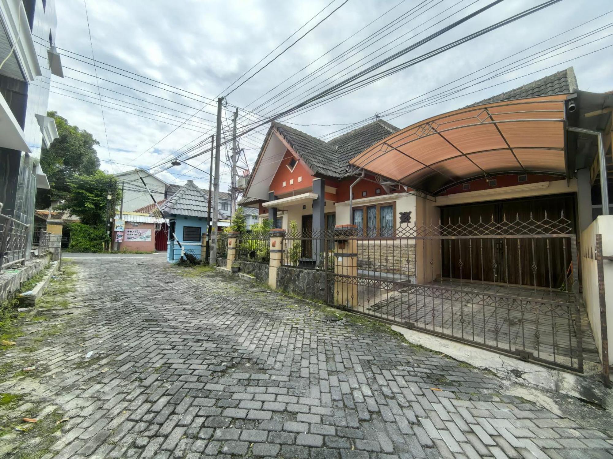Mutiara Babarsari Homestay Jogja ยอกยาการ์ตา ภายนอก รูปภาพ